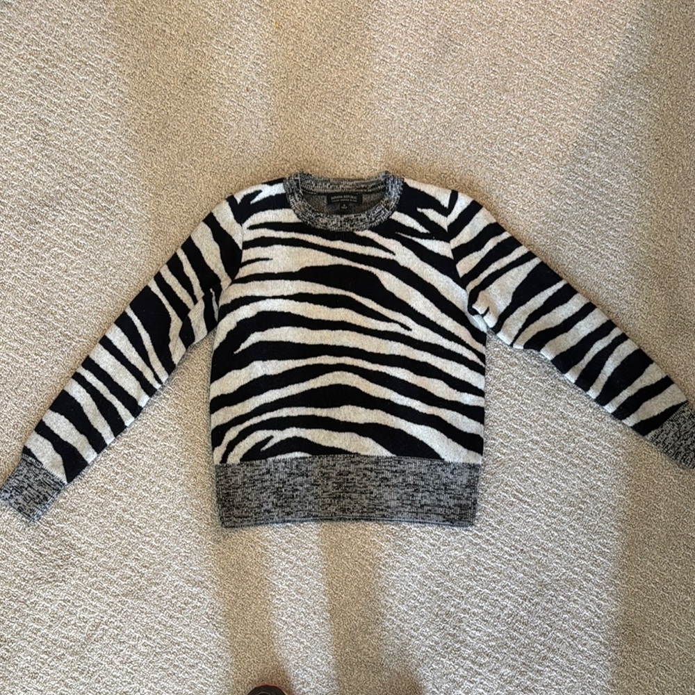 Banana Republic merino wool Zebra Print women’s crop Sweater